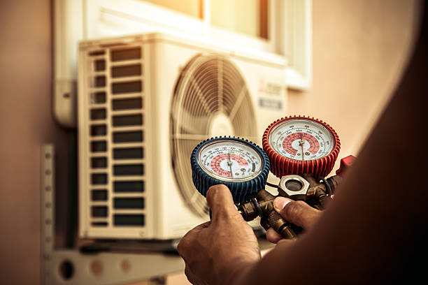 Professional Hvac technician working in Tappan, NY